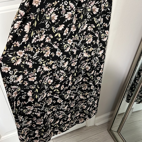 NEW Forever 21 Floral Maxi Dress, size Medium - Picture 3 of 5